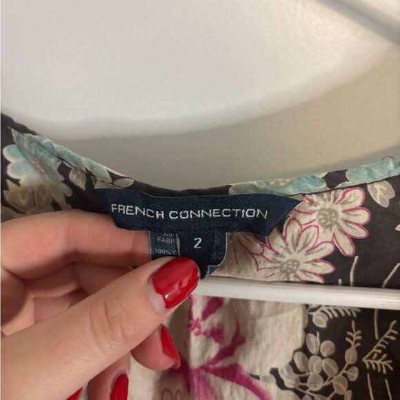 French Connection Floral wrap midi Dress with Ruffle Sleeves size 2 EUC - Picture 2 of 3